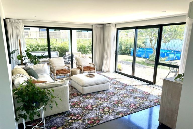 Photo of property in 12a Kauri Street, Merrilands, New Plymouth, 4312