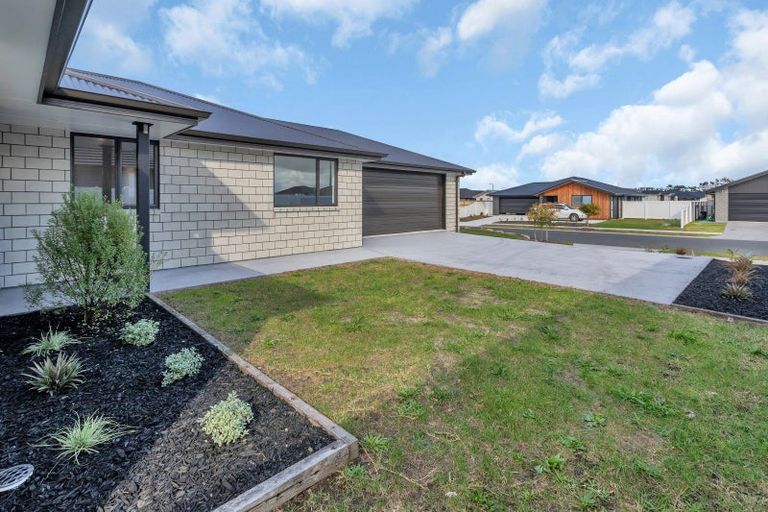 Photo of property in 31 Kapiakauri Road, One Tree Point, 0118