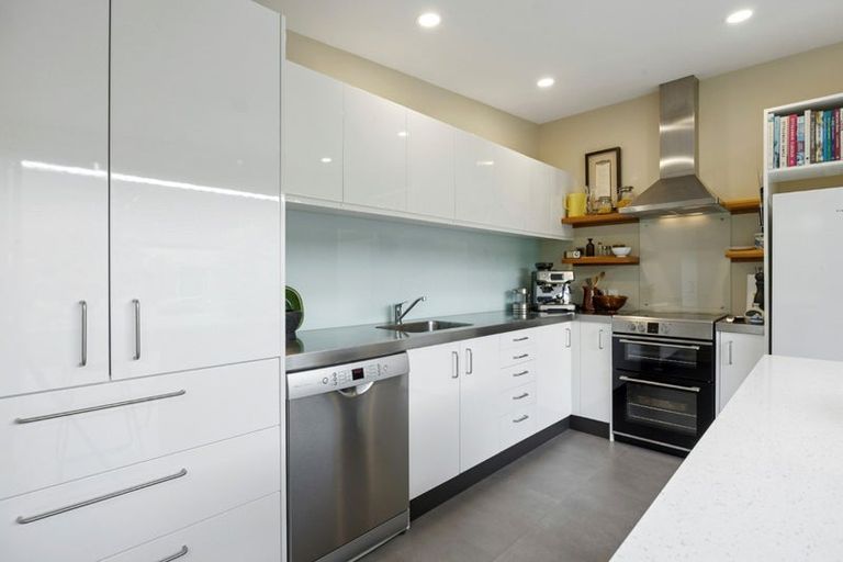 Photo of property in 9 Farquharson Street, Opoho, Dunedin, 9010