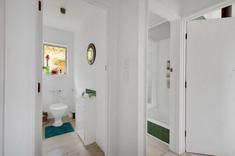 Photo of property in 2/104 Tosswill Road, Tahunanui, Nelson, 7011