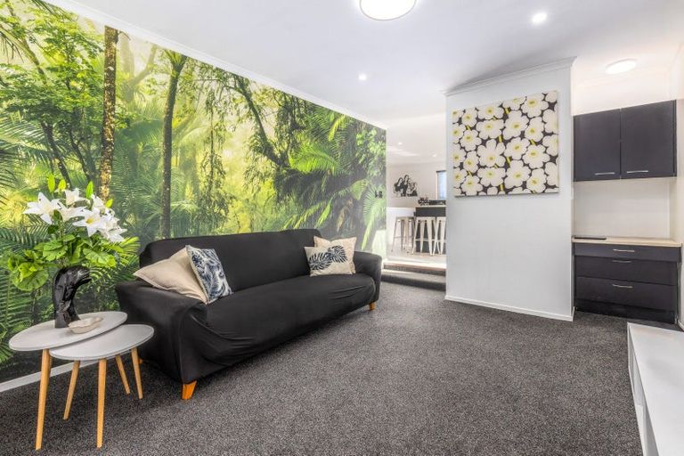 Photo of property in 7 Tregear Place, Camborne, Porirua, 5026