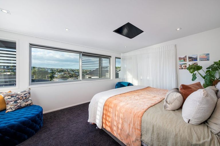 Photo of property in 42 Braemar Road, Rothesay Bay, Auckland, 0630