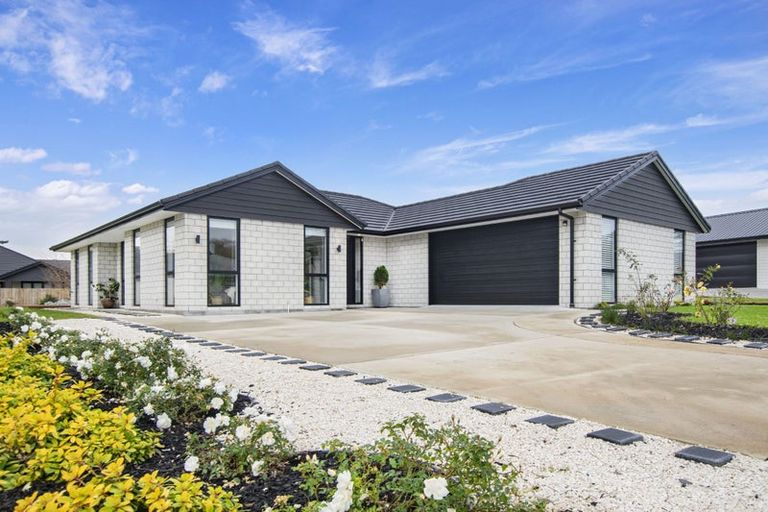 Photo of property in 3 Te Hihi Stream Lane, Maunu, 0179