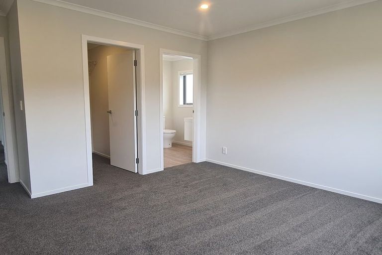 Photo of property in 128 Melksham Drive, Churton Park, Wellington, 6037