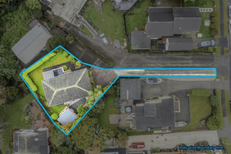 Photo of property in 1/40 Kingsclere Place, Goodwood Heights, Auckland, 2105