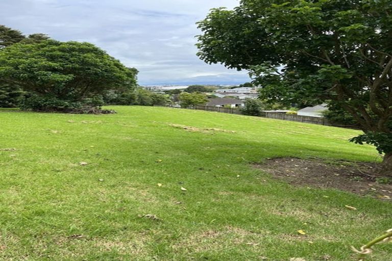 Photo of property in 28 The Enclave, Totara Heights, Auckland, 2105