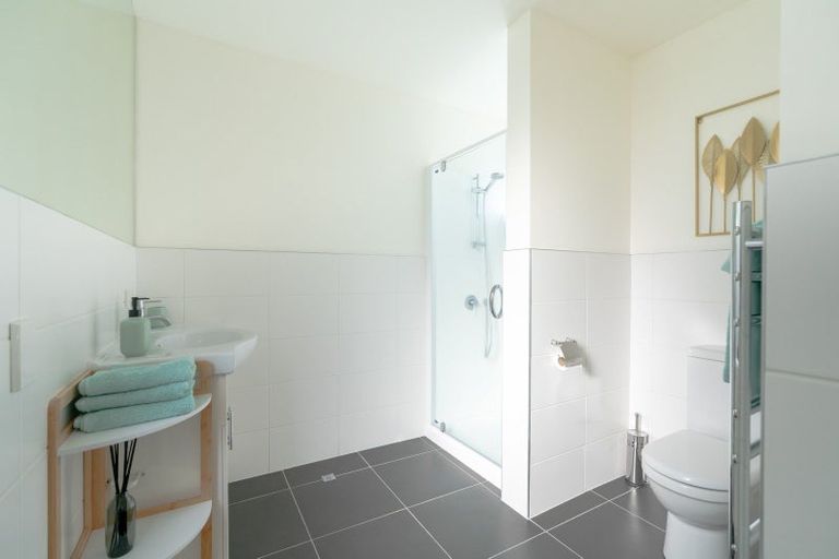 Photo of property in 35a Ngaio Road, Kelburn, Wellington, 6012