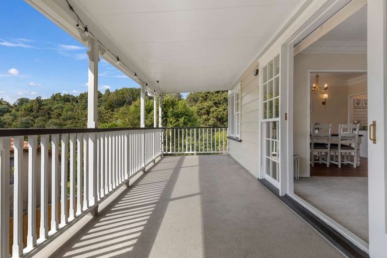 Photo of property in 3 Laingrange Place, Laingholm, Auckland, 0604