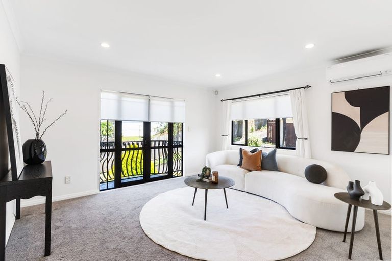 Photo of property in 28a Woodstock Road, Forrest Hill, Auckland, 0620