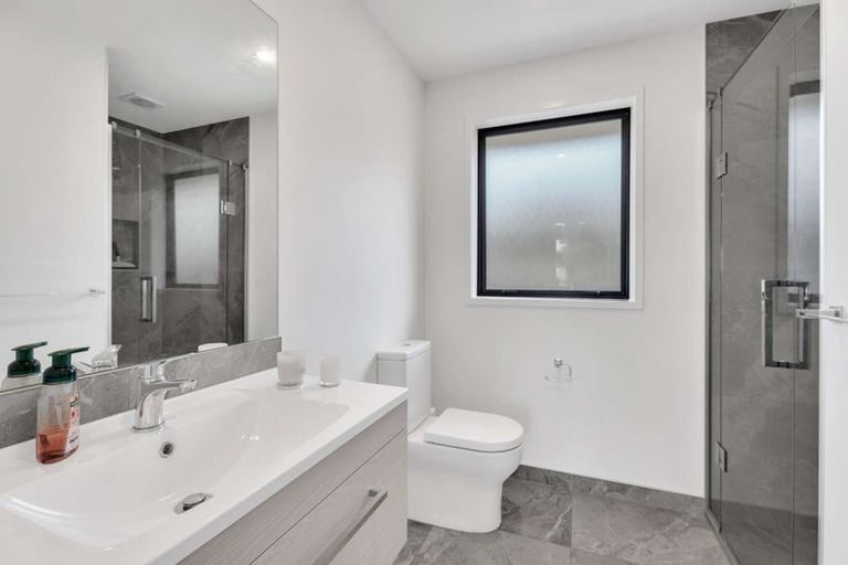 Photo of property in 4 Ronomor Place, Whitianga, 3510