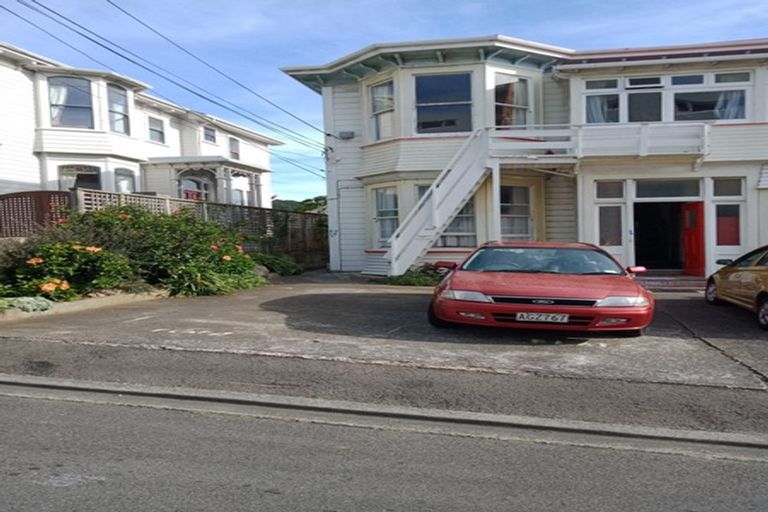 Photo of property in 5 Claremont Grove, Mount Victoria, Wellington, 6011