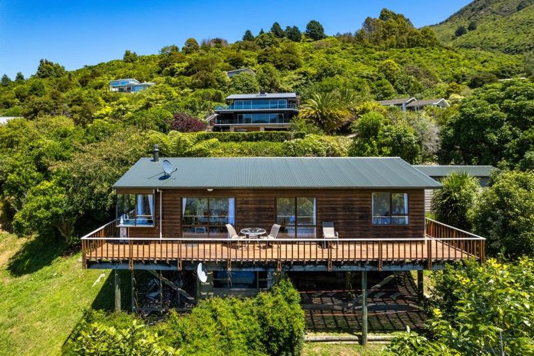 Photo of property in 26 Tirimoana Terrace, Anakiwa, Picton, 7281