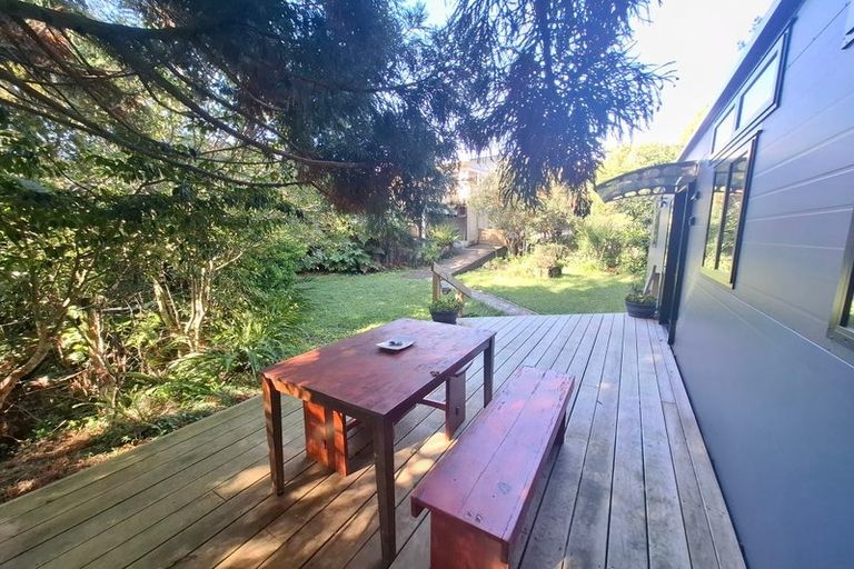 Photo of property in 9a Beaumont Crescent, Frankleigh Park, New Plymouth, 4310