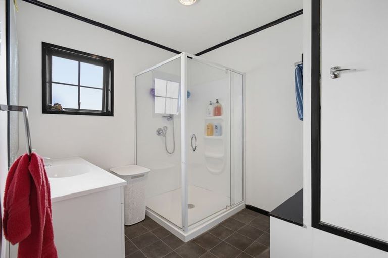 Photo of property in 1 Joanna Place, Deanwell, Hamilton, 3206