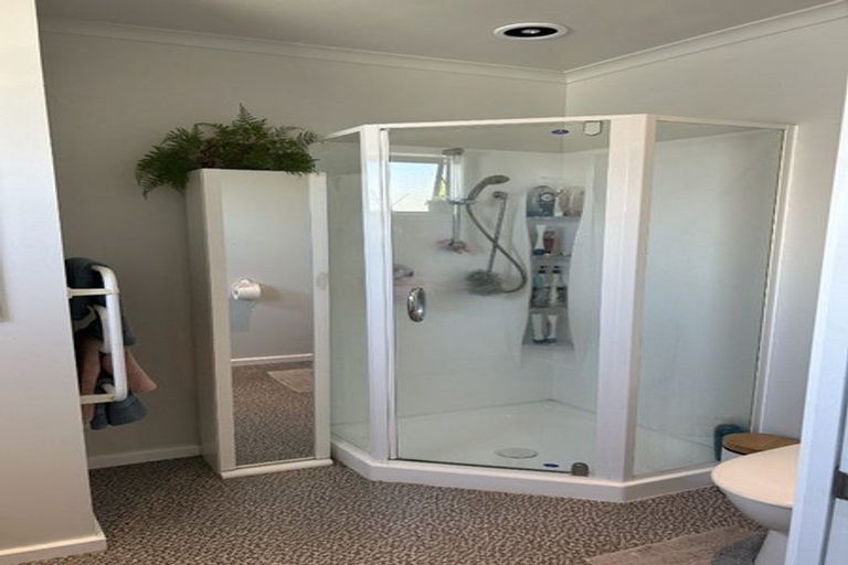 Photo of property in 100 Murphy Road, Taradale, Napier, 4112