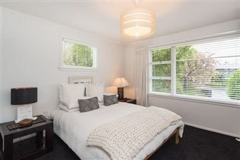 Photo of property in 11 Chislehurst Place, Bryndwr, Christchurch, 8052