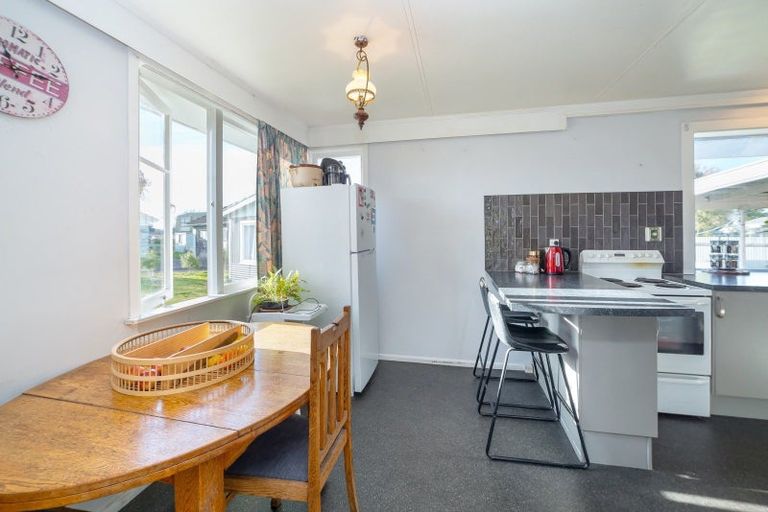 Photo of property in 27 Kummer Crescent, Masterton, 5810