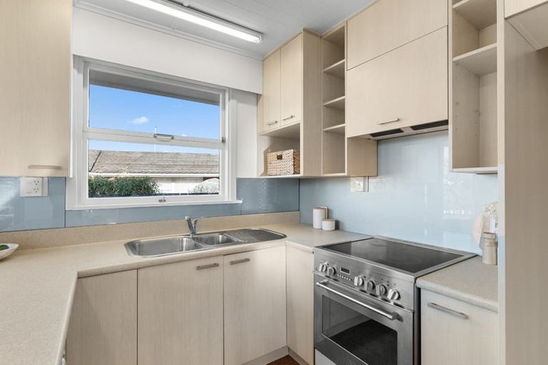 Photo of property in 43 Whitby Street, Burnside, Christchurch, 8053