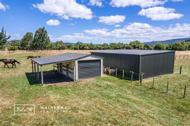 Photo of property in 15 Malcolm Gillies Grove, Totara Park, Upper Hutt, 5018