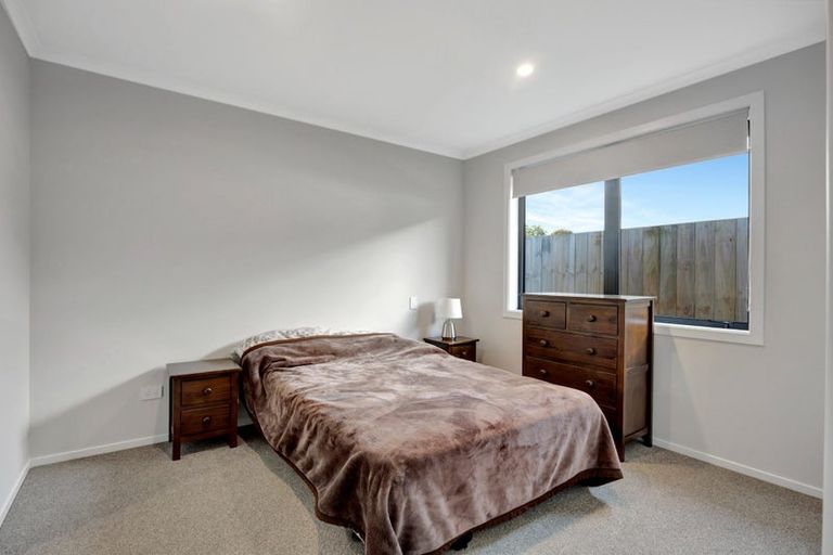 Photo of property in 2/2 Grange Avenue, Nawton, Hamilton, 3200