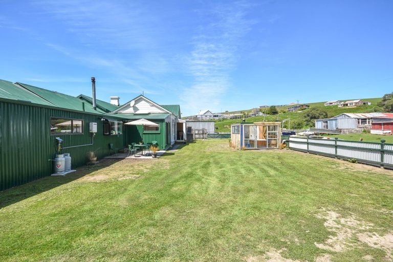 Photo of property in 2 Moturata Road, Taieri Beach, Brighton, 9091