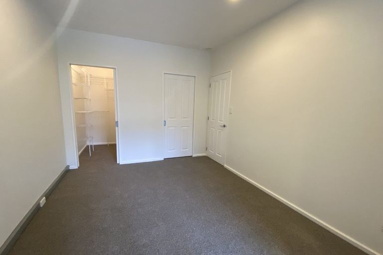 Photo of property in Atrium Towers, 7h/154 The Terrace, Wellington Central, Wellington, 6011