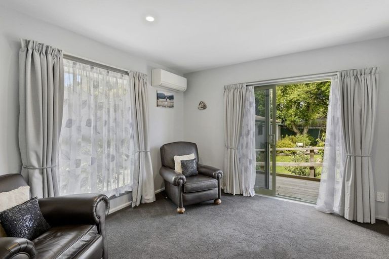 Photo of property in 76 Russley Road, Russley, Christchurch, 8042