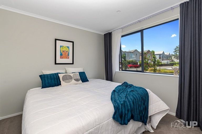 Photo of property in 14 Ian Morrison Road, Hobsonville, Auckland, 0616
