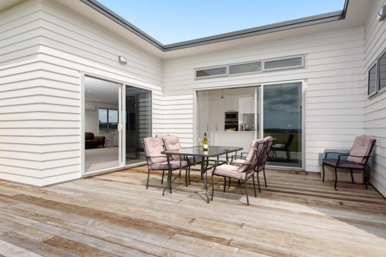 Photo of property in 12 Southill Way, Pyes Pa, Tauranga, 3112