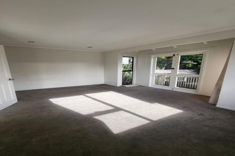 Photo of property in 153 Everglade Drive, Totara Heights, Auckland, 2105