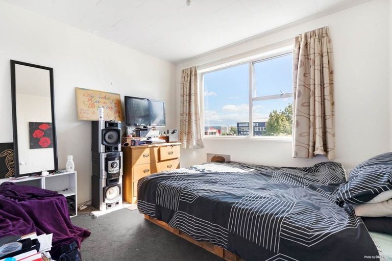 Photo of property in 146 Cascades Road, Pakuranga Heights, Auckland, 2010