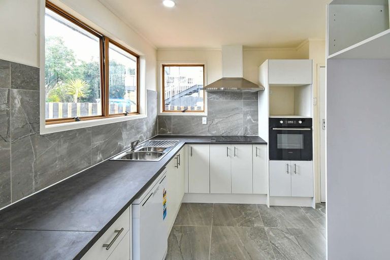 Photo of property in 4 Montego Place, Weymouth, Auckland, 2103