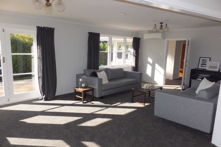 Photo of property in 2 Longmuir Street, Ilam, Christchurch, 8041