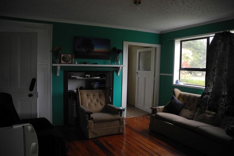 Photo of property in 24 Edward Street, Waimate, 7924