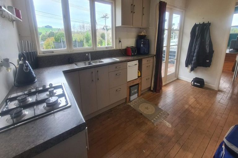 Photo of property in 6 View Street, Maungaturoto, 0520