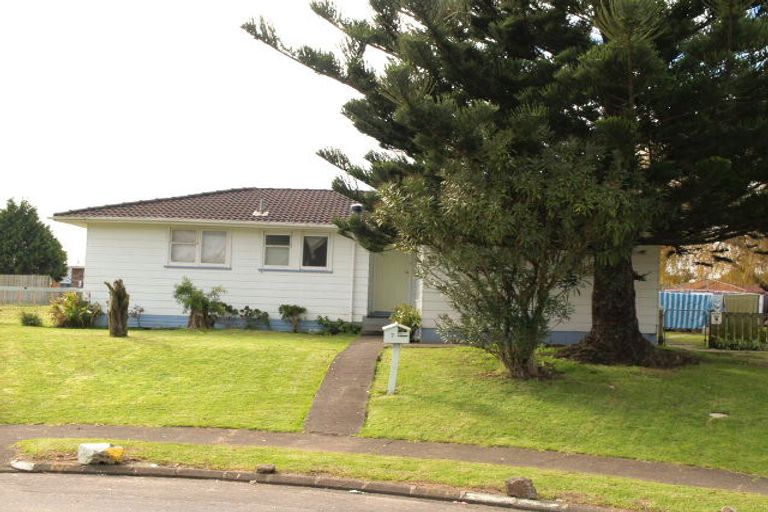 Photo of property in 7 Carver Place, Mangere East, Auckland, 2024