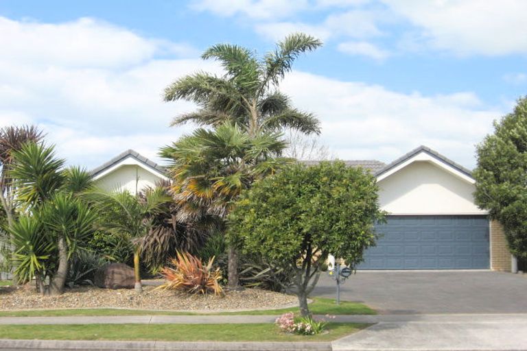 Photo of property in 4 Montego Drive, Papamoa Beach, Papamoa, 3118