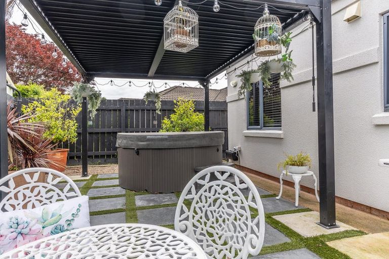 Photo of property in 10 Sudbury Court, Rototuna North, Hamilton, 3210