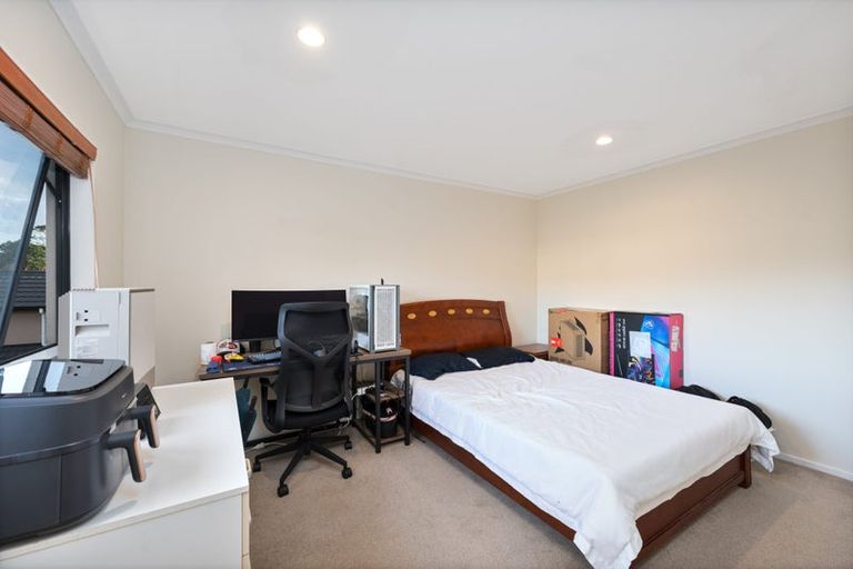 Photo of property in 6 Virginia Street, Henderson, Auckland, 0612