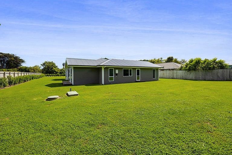 Photo of property in 7 Cross Street, Lepperton, New Plymouth, 4373