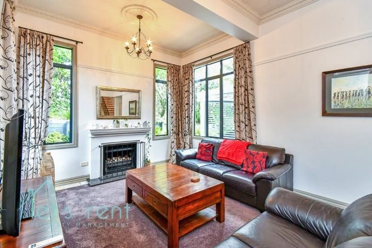 Photo of property in 62 Mt Lebanon Crescent, The Gardens, Auckland, 2105