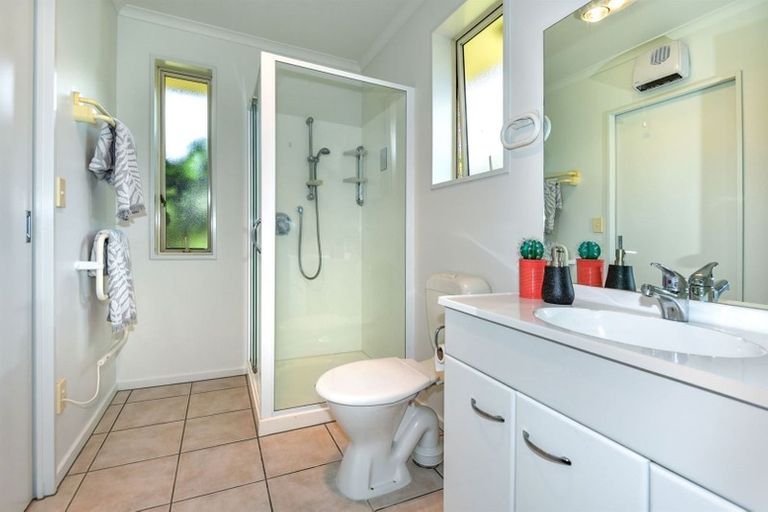 Photo of property in 24 Amoka Crescent, Parklands, Christchurch, 8083