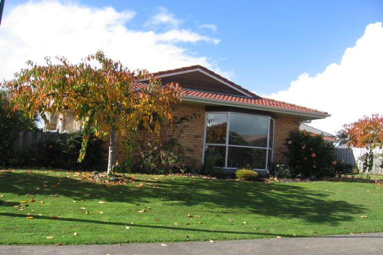 Photo of property in 38 Vanderbilt Parade, Albany, Auckland, 0632