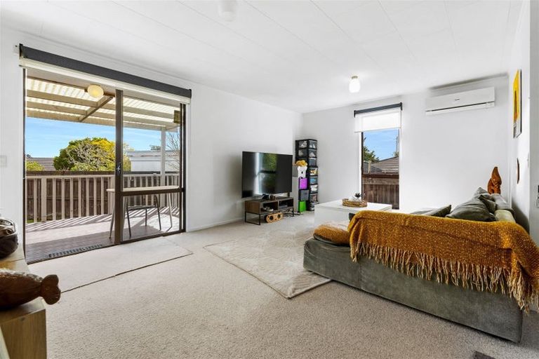 Photo of property in 1/63c Colwill Road, Massey, Auckland, 0614