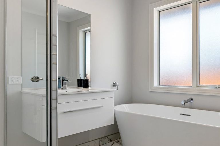 Photo of property in 66 Watkins Drive, Rangiora, 7400