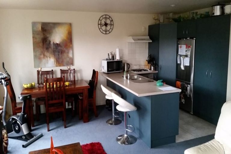 Photo of property in 14/3 Orwell Road, Greenhithe, Auckland, 0632