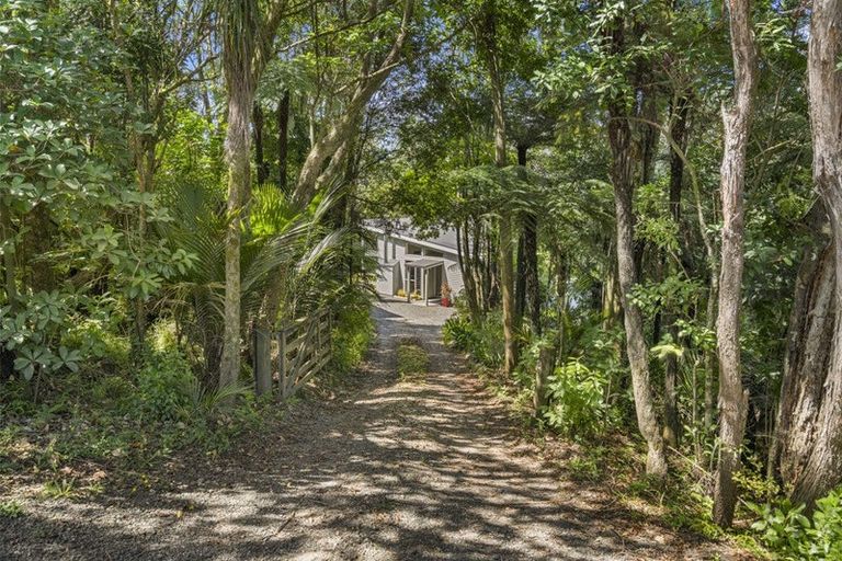 Photo of property in 10 Beach Street, Sandspit, Warkworth, 0982