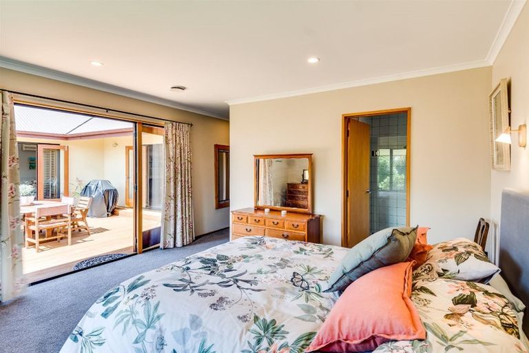 Photo of property in 44 Reynolds Road, Havelock North, 4130