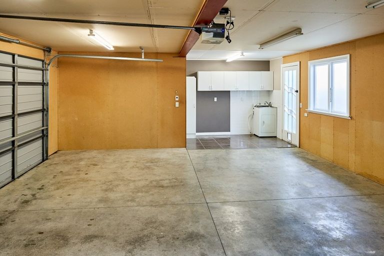 Photo of property in 172 Knights Road, Hutt Central, Lower Hutt, 5011