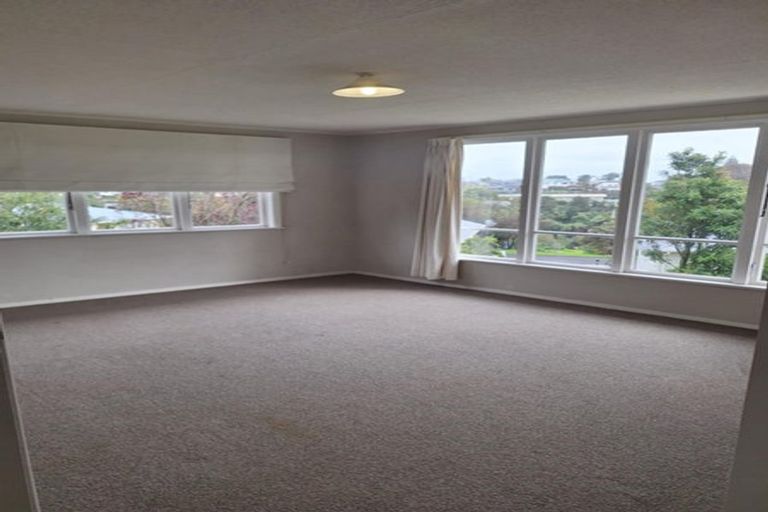 Photo of property in 33 Henderson Crescent, Parkvale, Tauranga, 3112